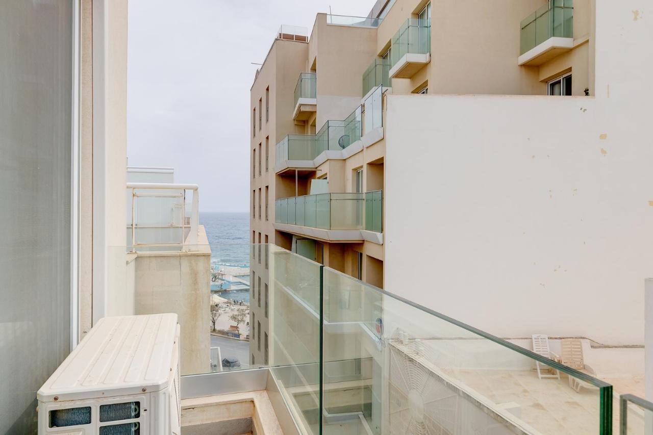 Prime Location Apartment With Side Seaviews Sliema Exterior foto
