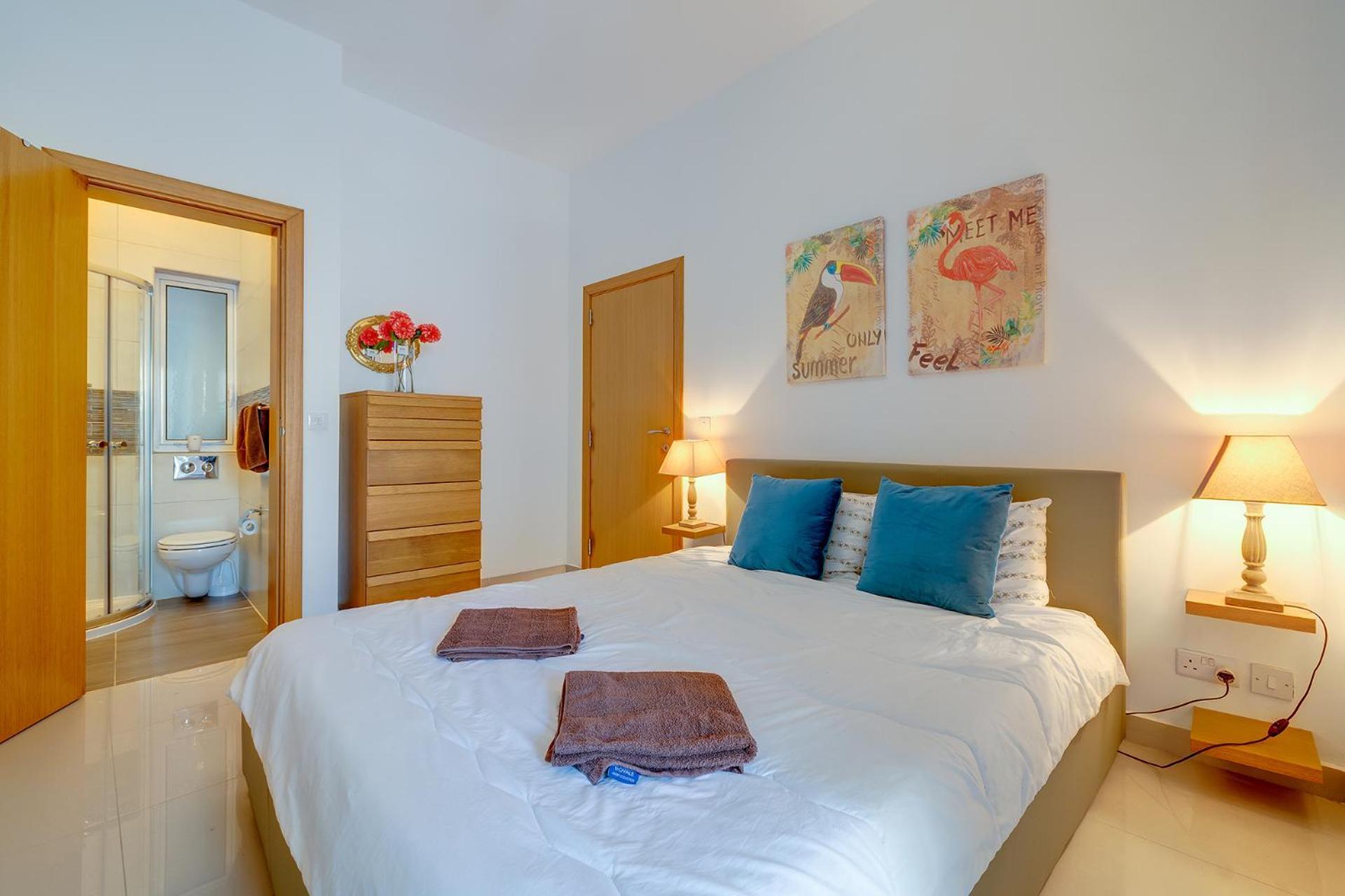 Prime Location Apartment With Side Seaviews Sliema Exterior foto