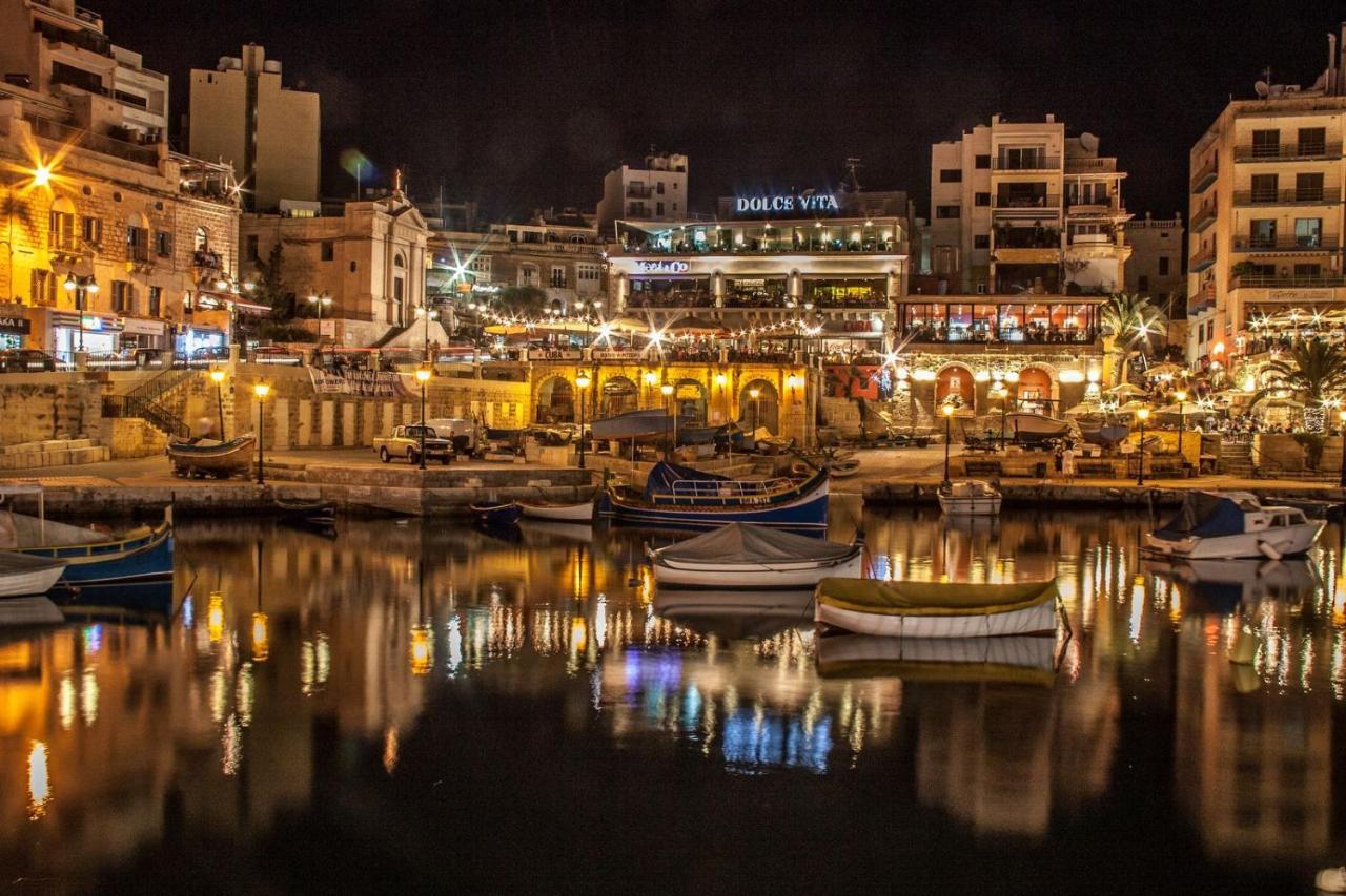Prime Location Apartment With Side Seaviews Sliema Exterior foto