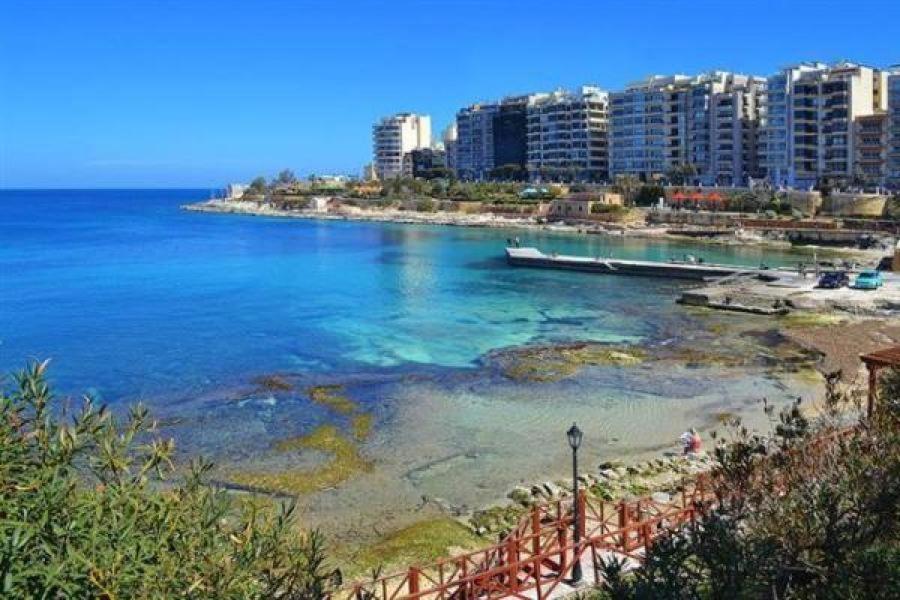 Prime Location Apartment With Side Seaviews Sliema Exterior foto