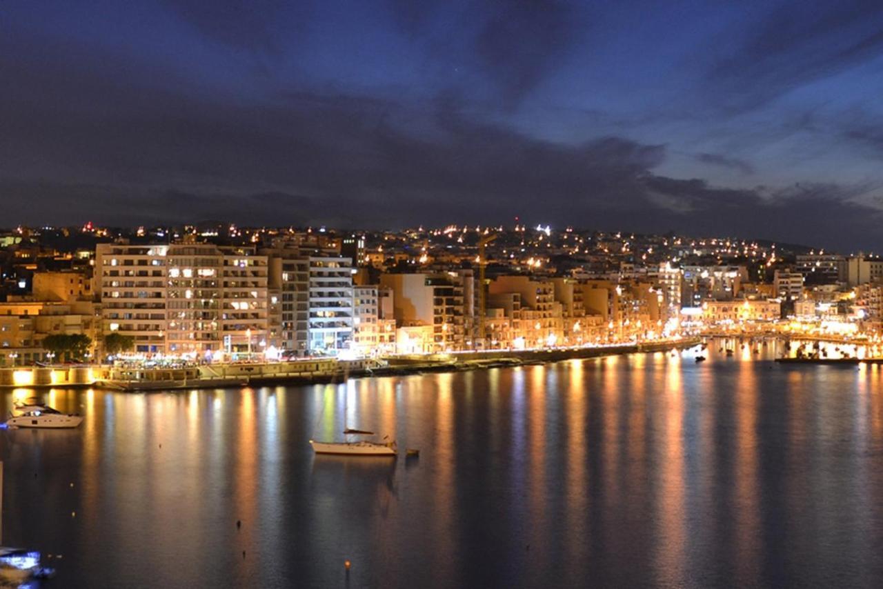 Prime Location Apartment With Side Seaviews Sliema Exterior foto