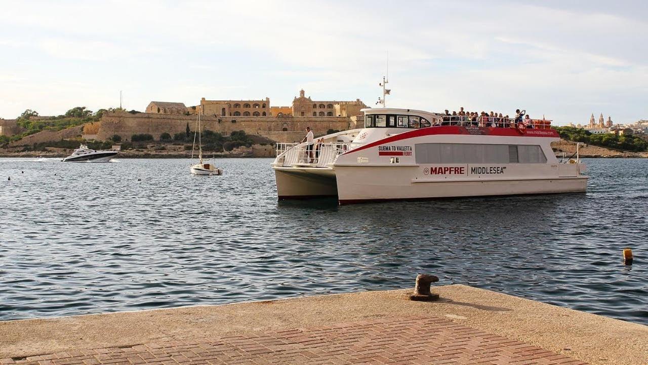 Prime Location Apartment With Side Seaviews Sliema Exterior foto